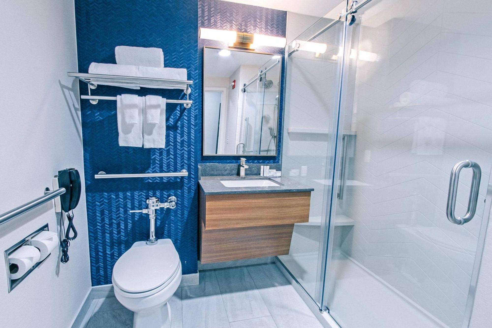 Fairfield Inn By Marriott New York Laguardia Airport/Astoria Exterior foto
