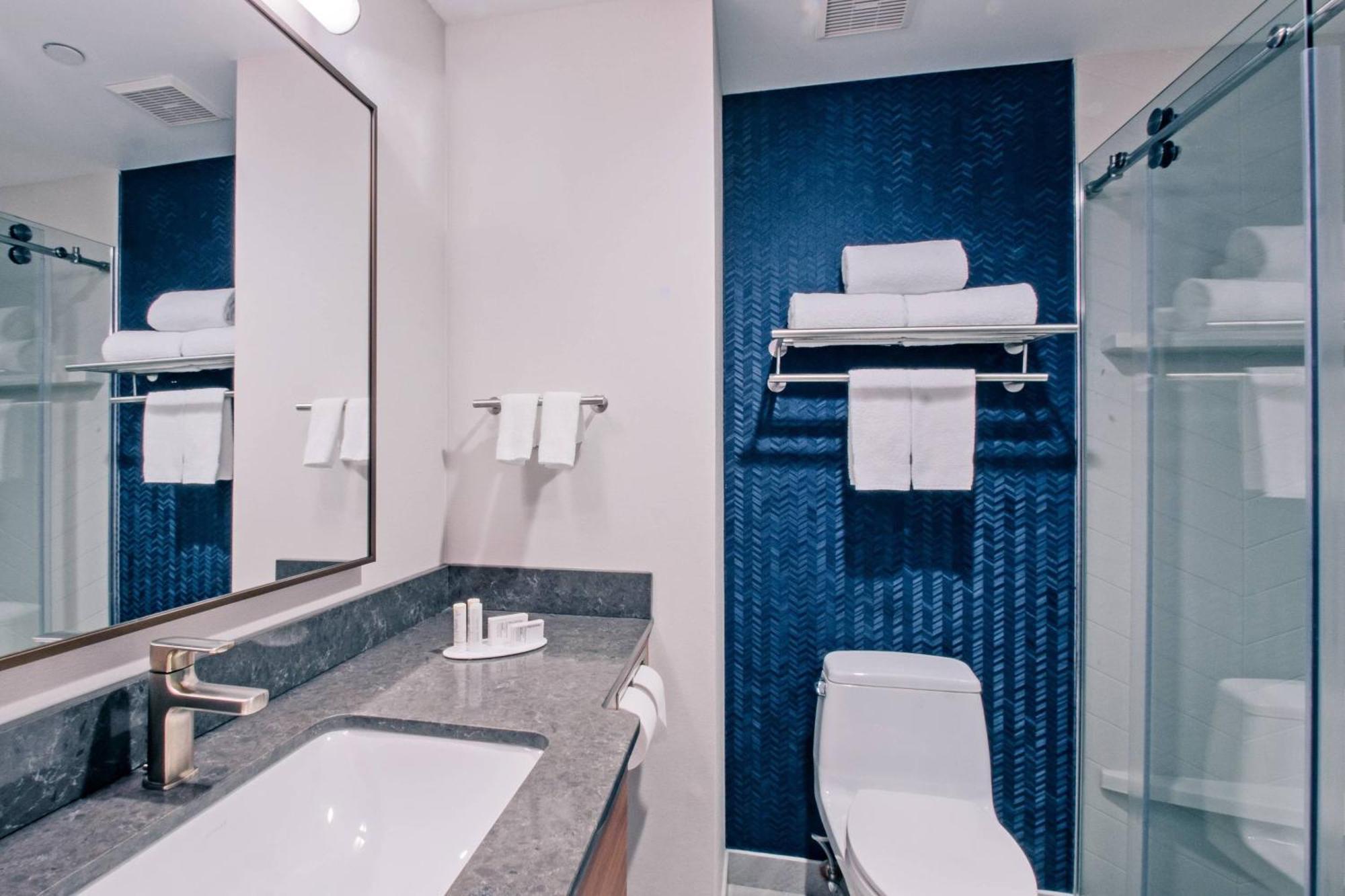 Fairfield Inn By Marriott New York Laguardia Airport/Astoria Exterior foto
