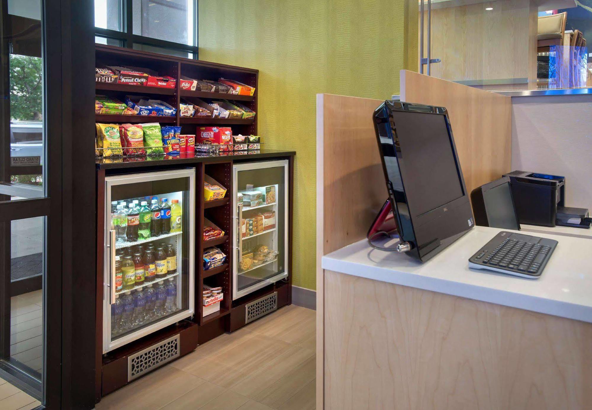 Fairfield Inn By Marriott New York Laguardia Airport/Astoria Exterior foto